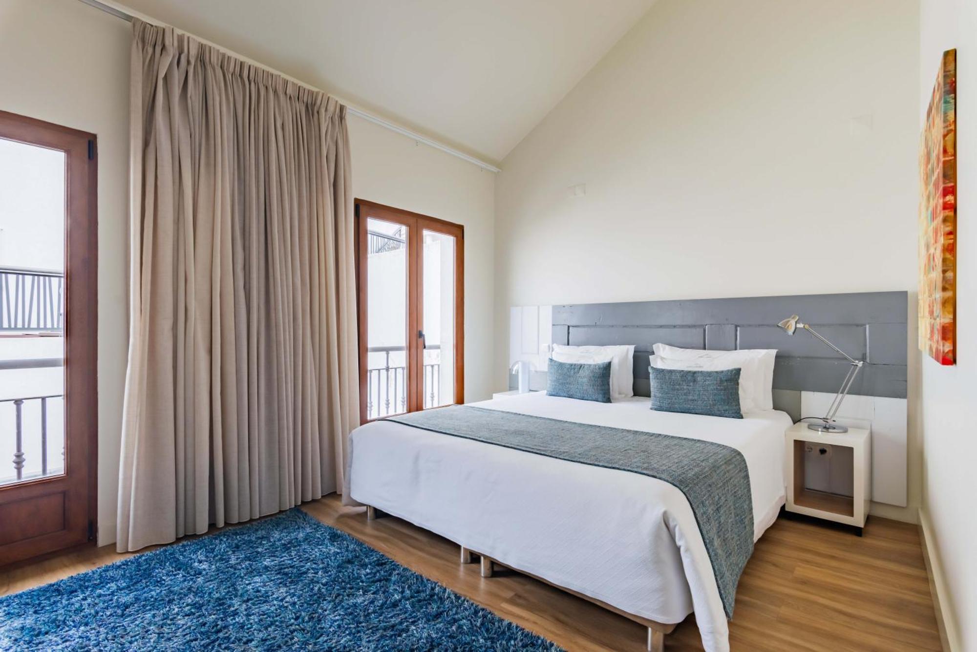 Porta Da Arrabida Suites Palmela Exterior photo